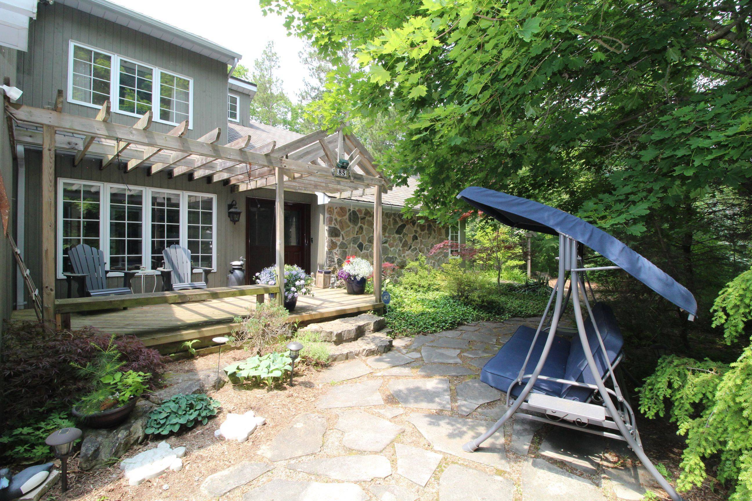 Lambton Shores, ON N0M 1T0,10441 Pinetree DR