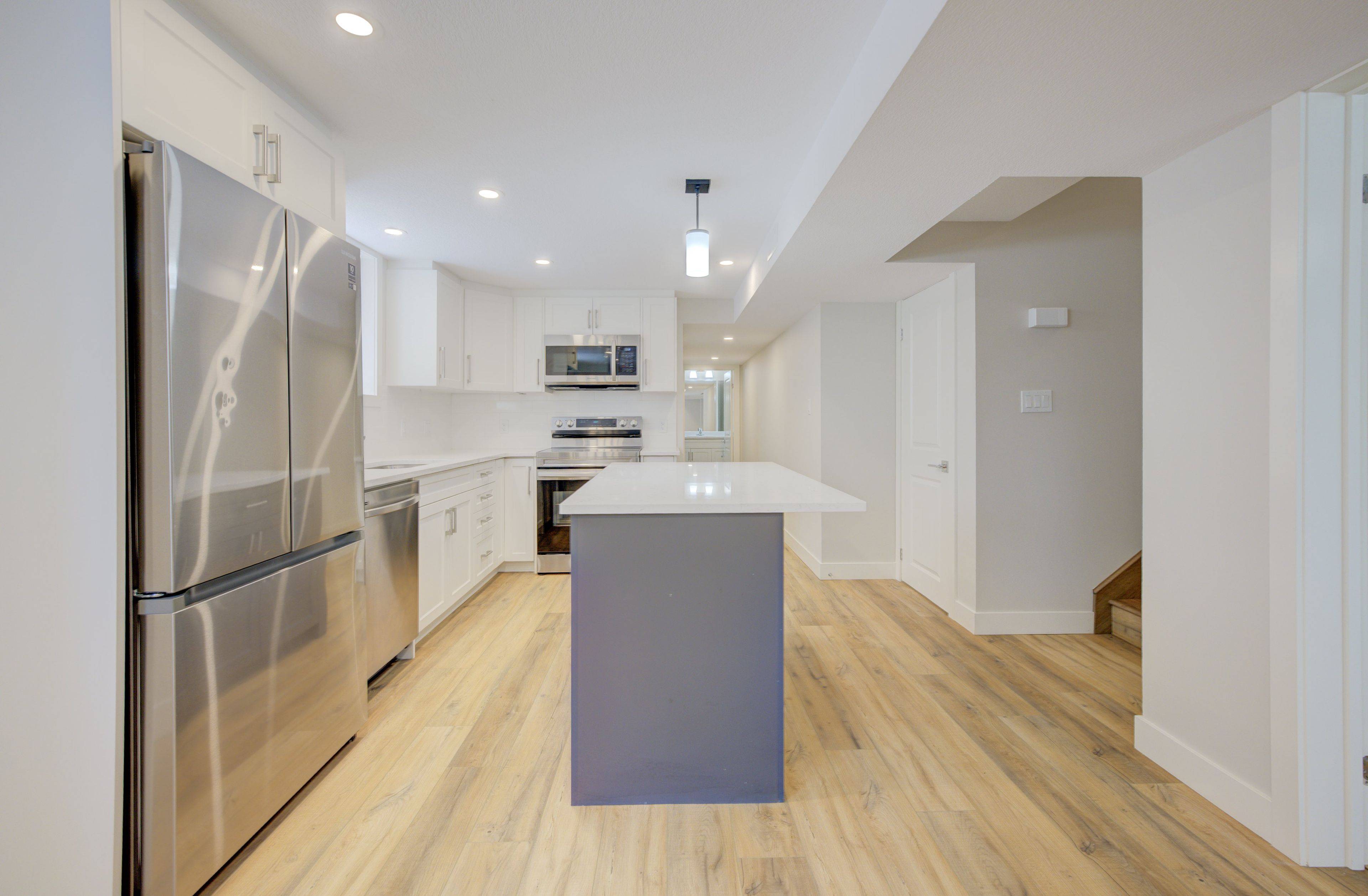 Kitchener, ON N2C 1N4,33 Second AVE #2