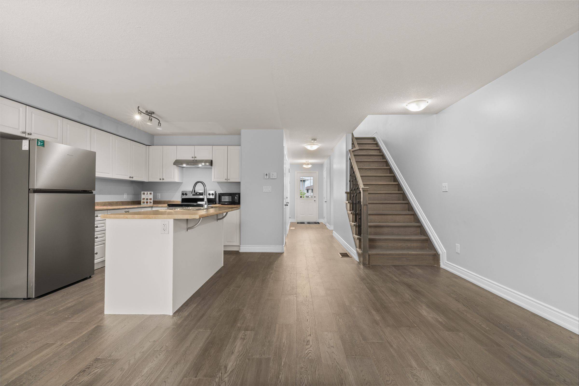 Loyalist, ON K7N 1K2,82 Amy Lynn DR
