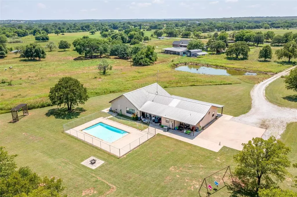Paradise, TX 76073,197 County Road 3553