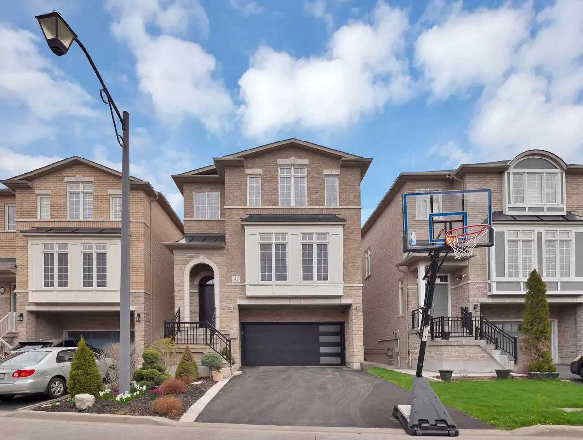 Toronto E10, ON M1C 0B3,31 Mastwood CRES