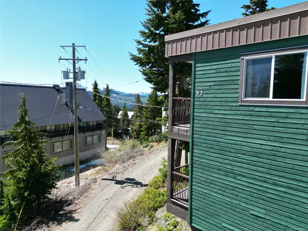 Courtenay, BC V9J 1L0,736 ALBERT EDWARD Pl #5