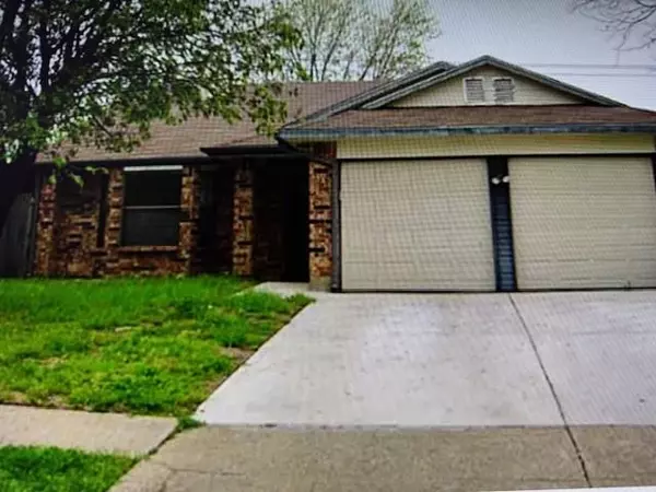 5806 Caprock Drive,  Arlington,  TX 76018