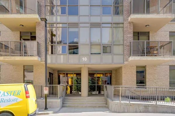 Calgary, AB T2Y 0K5,10 Shawnee HL Southwest #304