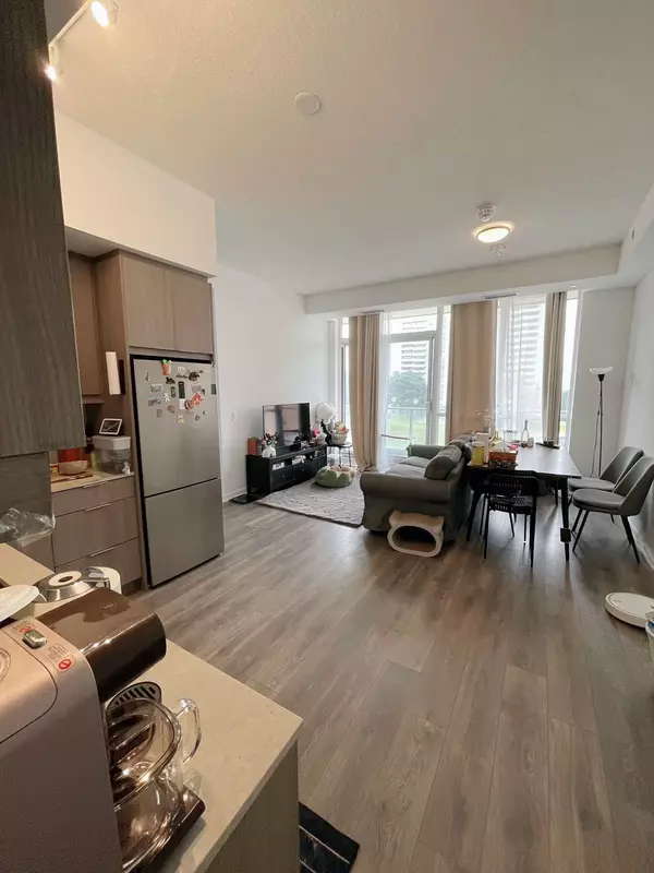 Toronto C15, ON M2J 1M1,36 Forest Manor RD #203