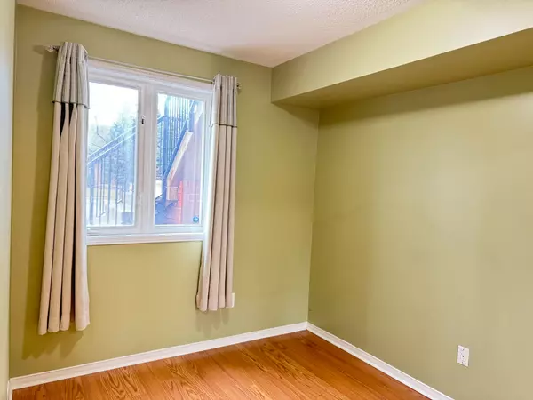 Markham, ON L6E 0B9,160 Chancery RD #21