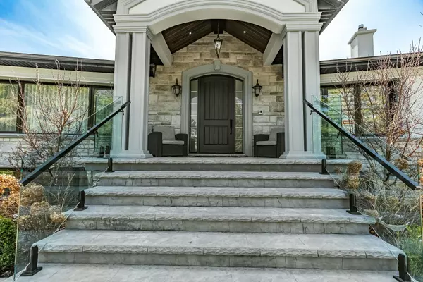 Brampton, ON L6P 0L2,12 Julian DR