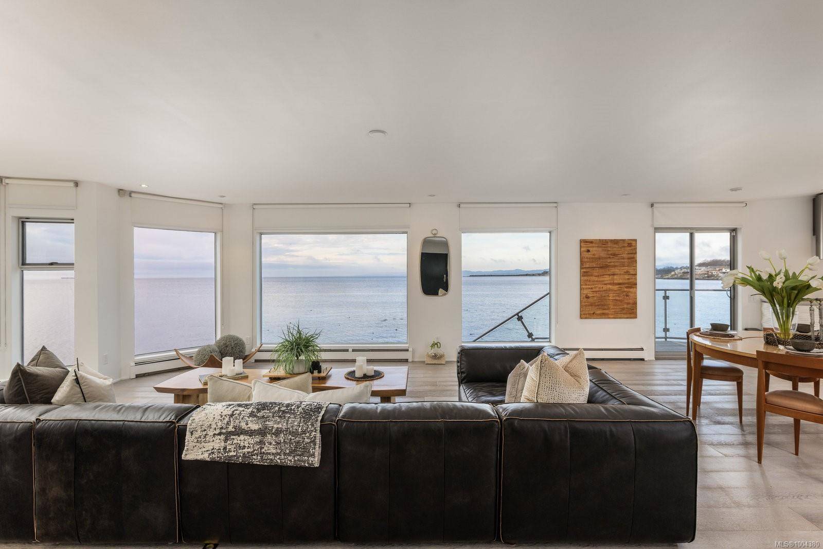 Oak Bay, BC V8S 2H4,2179 Crescent Rd