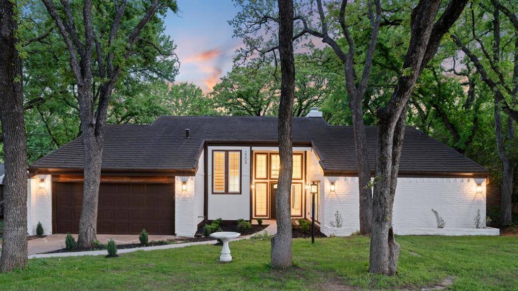 2204 Wood Cliff Court, Arlington, TX 76012