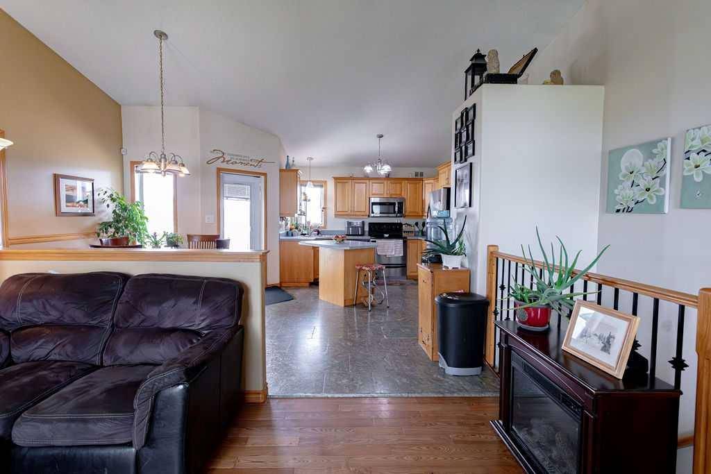 Wainwright, AB T9W 1V8,2525 9 AVE