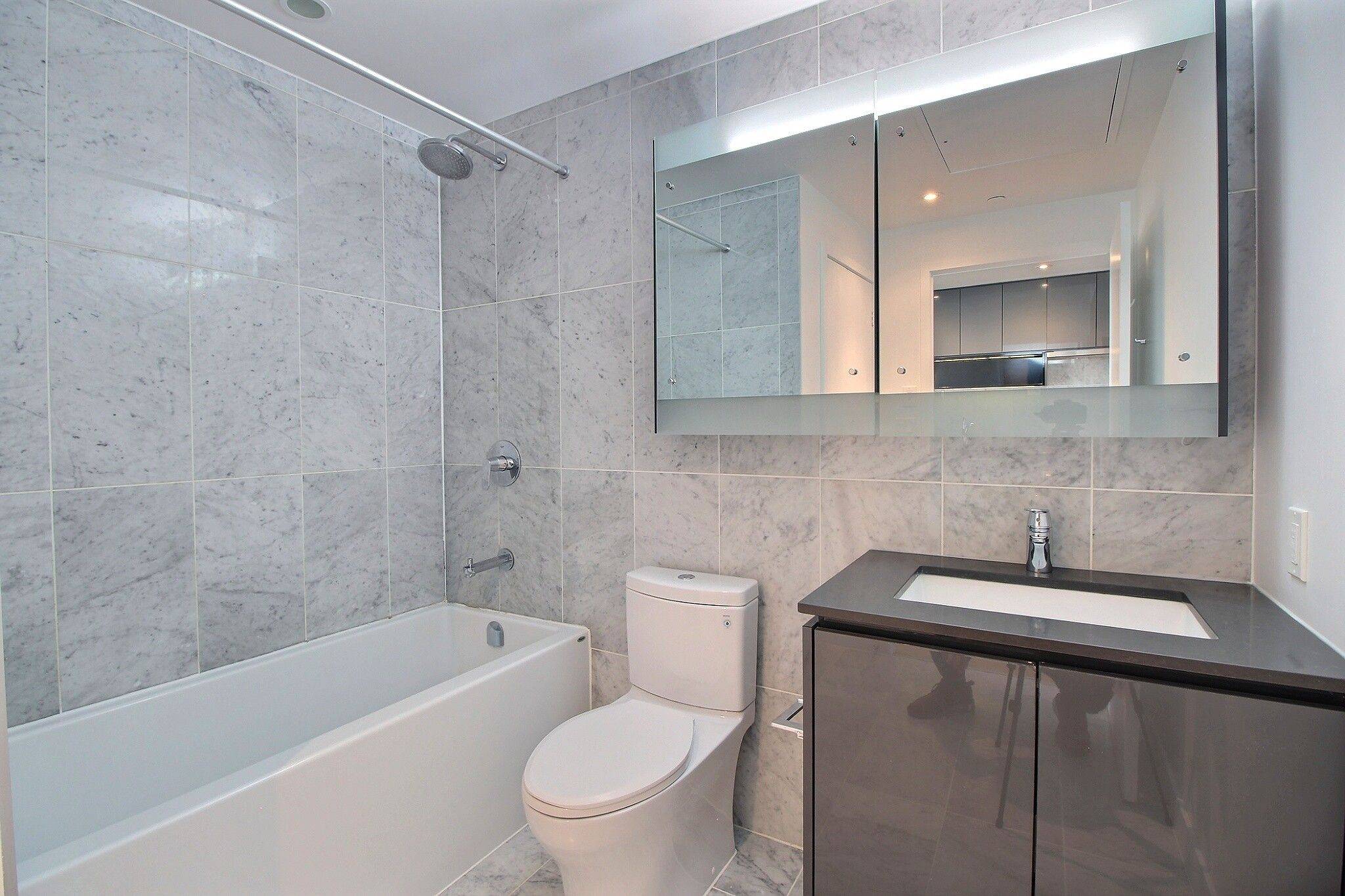 Toronto C15, ON M2K 0E4,117 McMahon DR #2905
