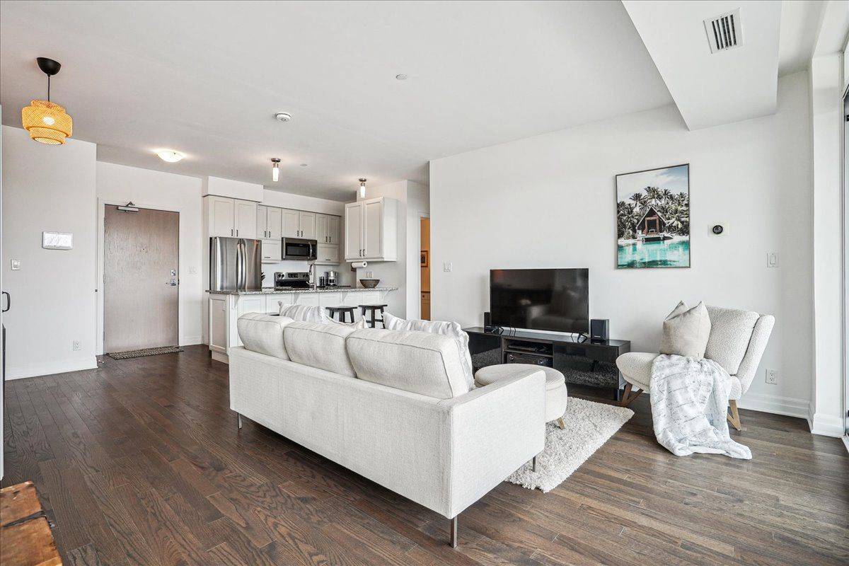 Oakville, ON L6M 5K6,3028 Creekshore Common N/A #105