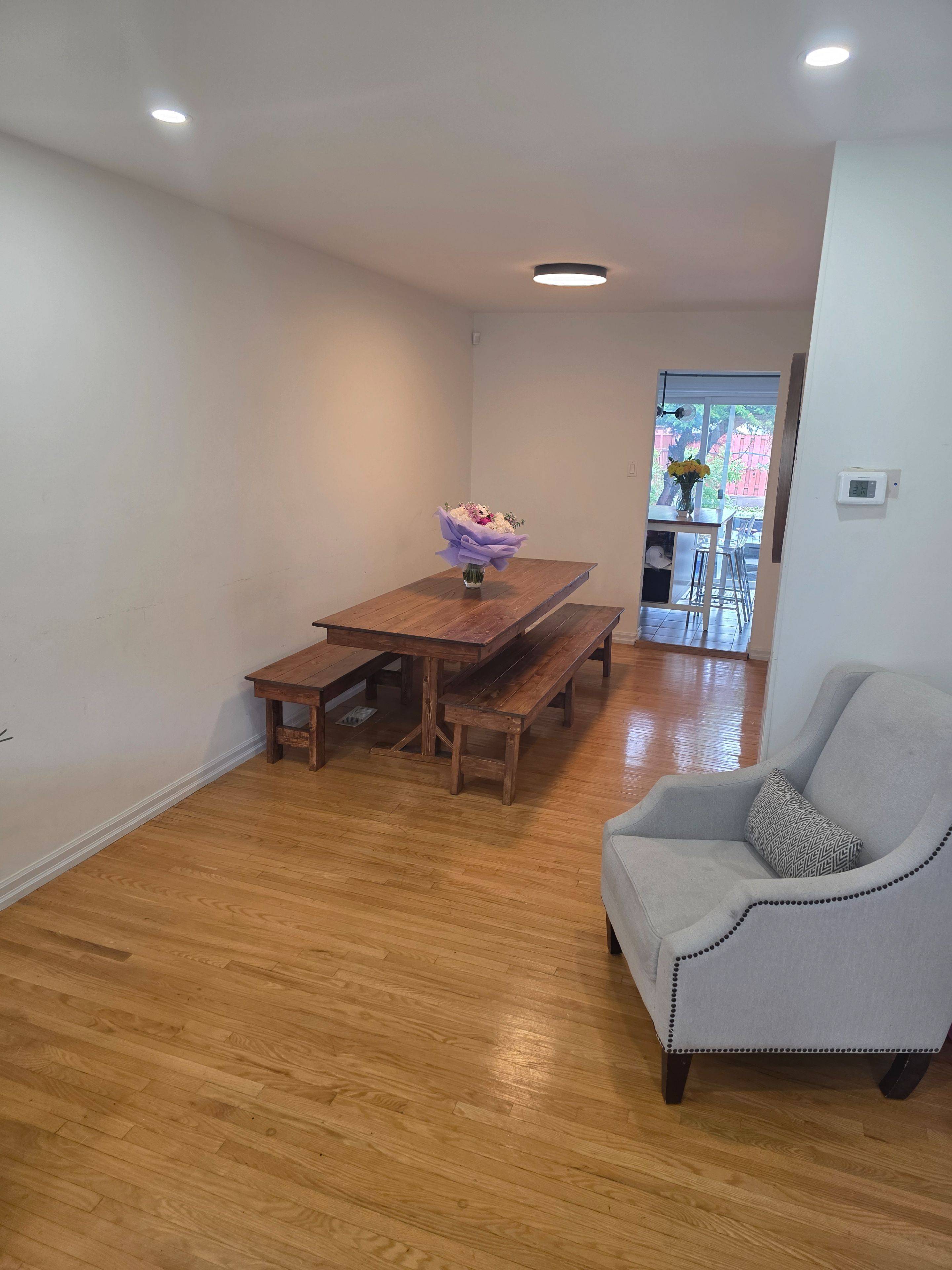Mississauga, ON L5B 1C6,315 Montego RD