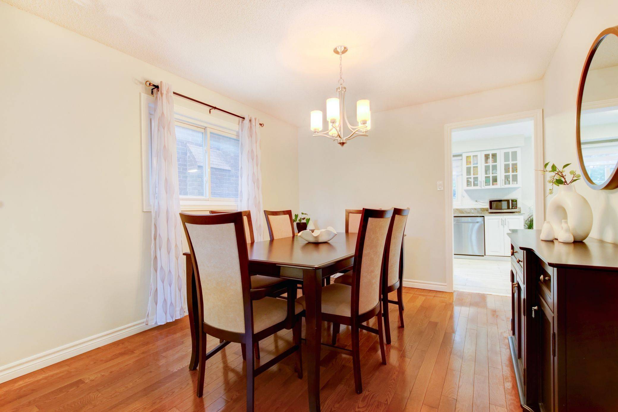 Brampton, ON L6Z 2W7,61 Sunforest DR