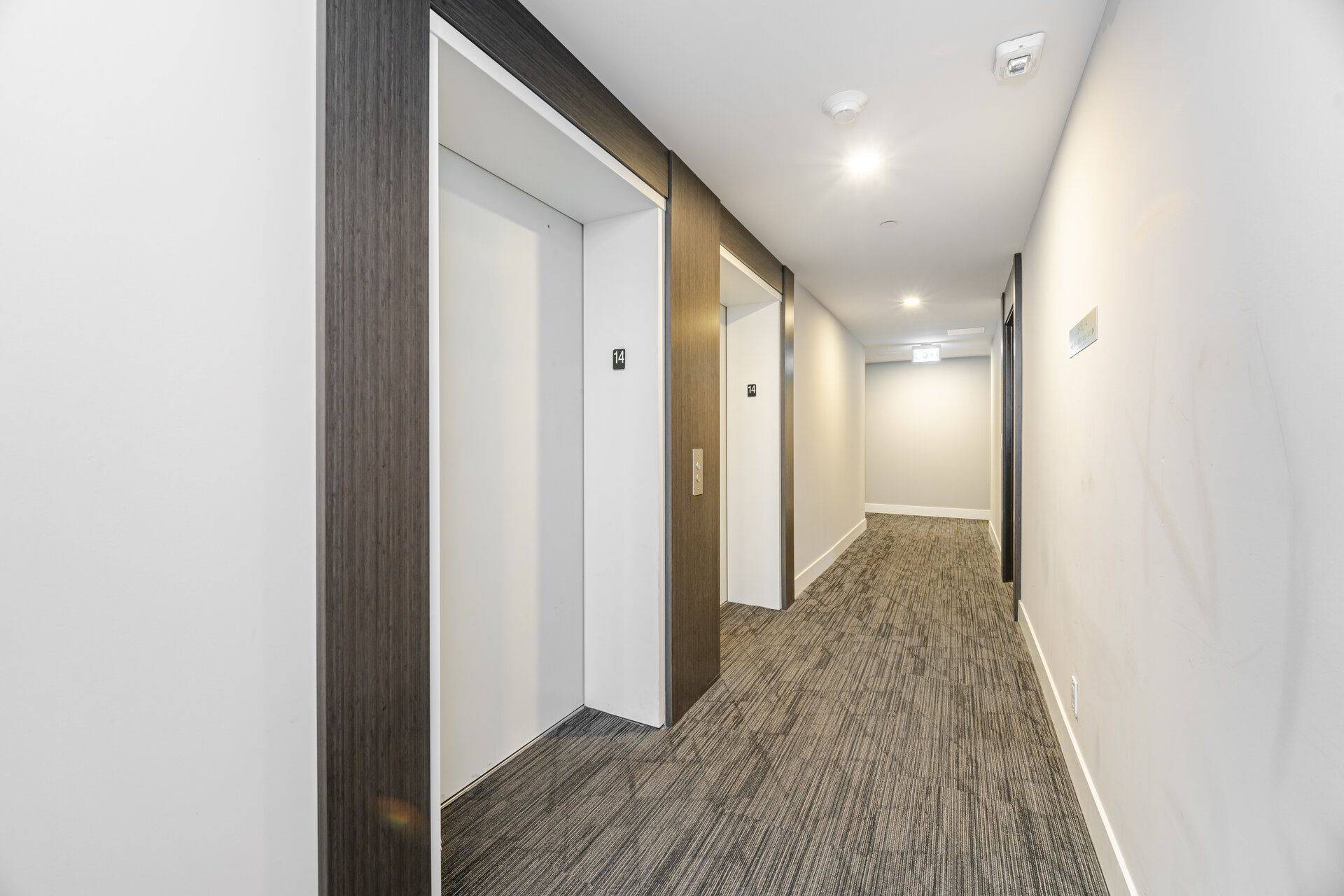 Hamilton, ON L8B 0C6,15 Queen ST S #1409