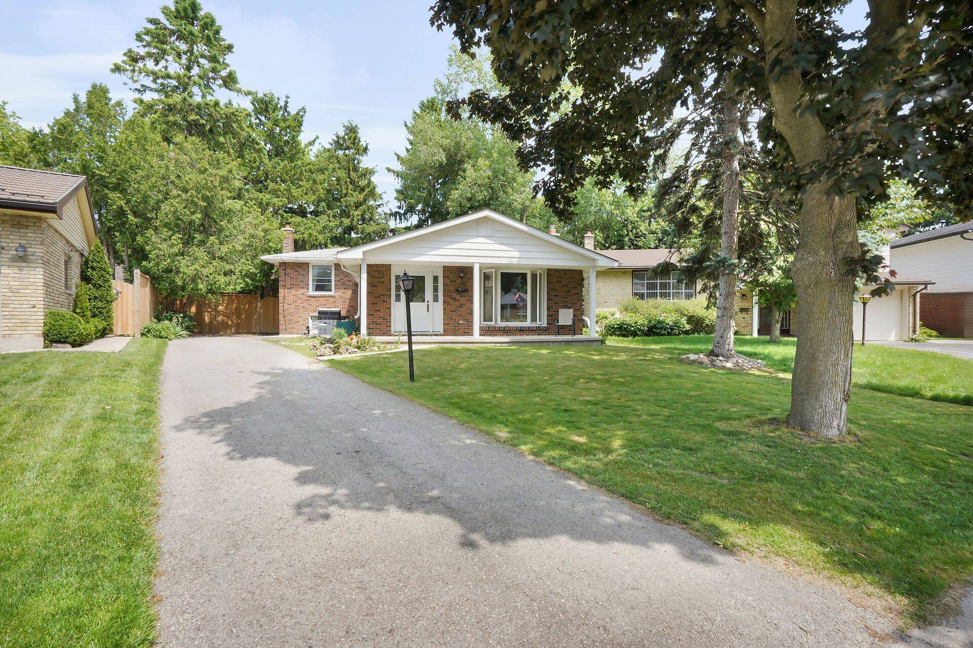 London North, ON N5X 2B4,47 Carmen CRES