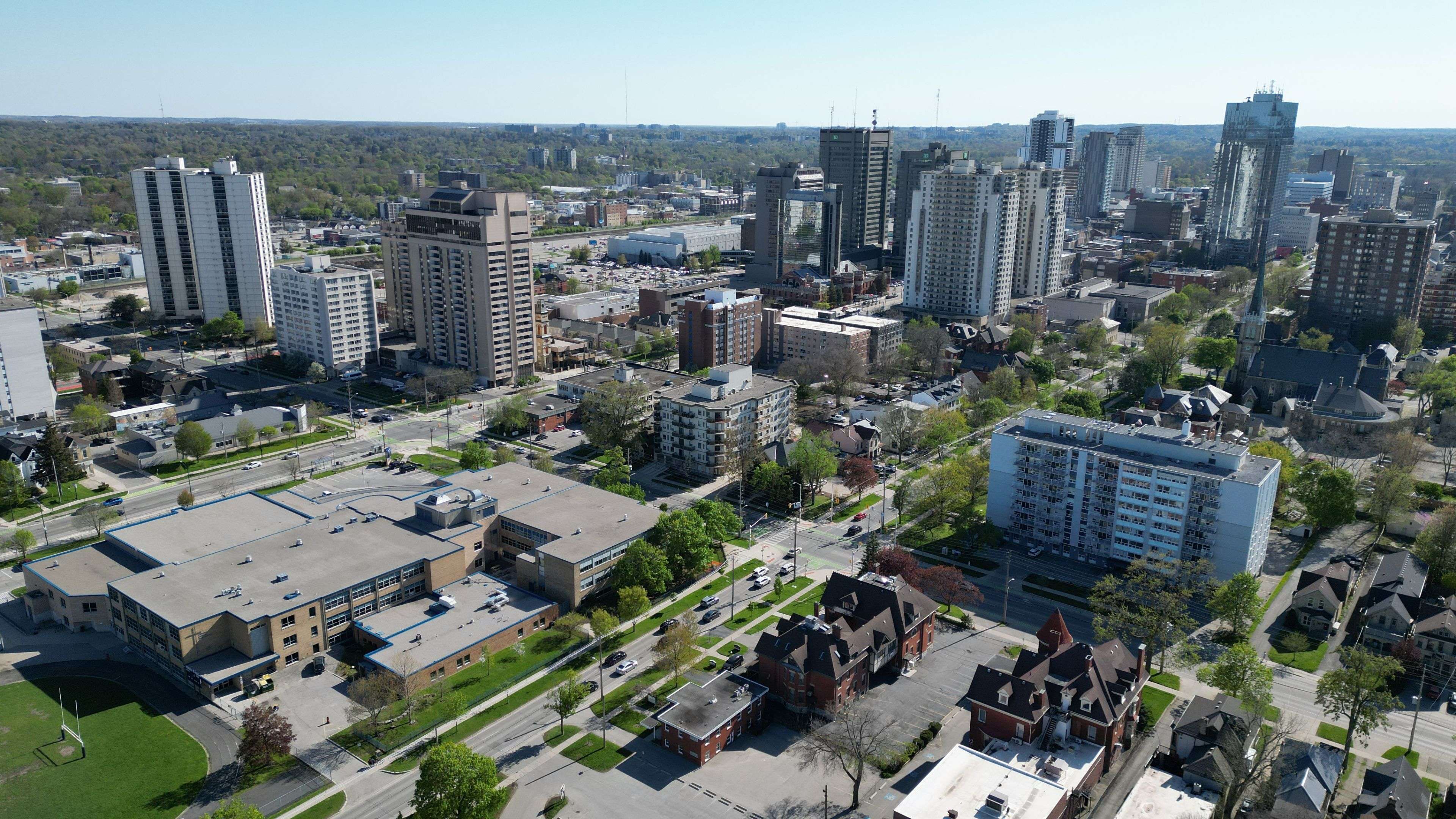 London East, ON N6B 2T2,435 Colborne ST #208