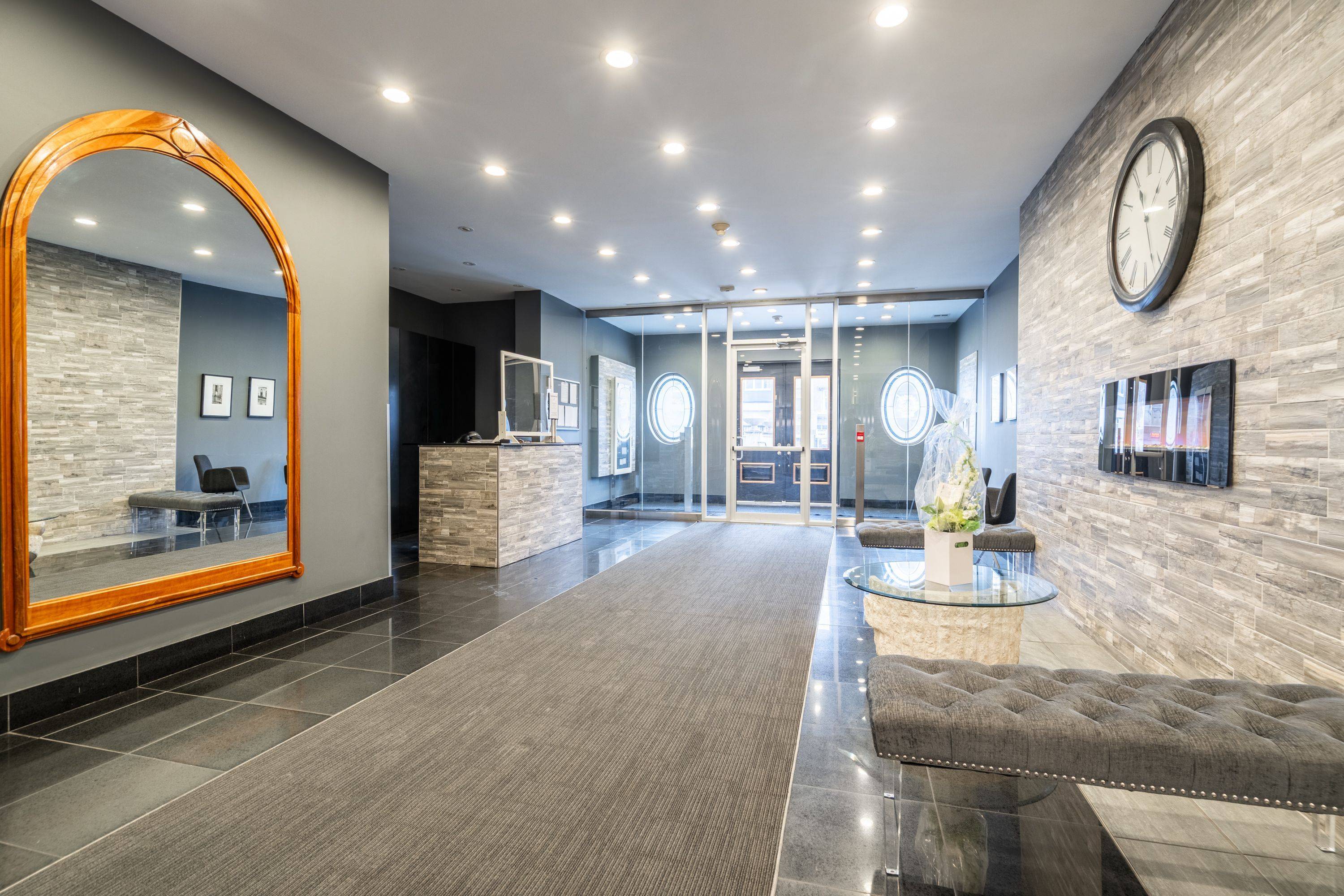 Hamilton, ON L8P 2Z6,135 James ST S #1206