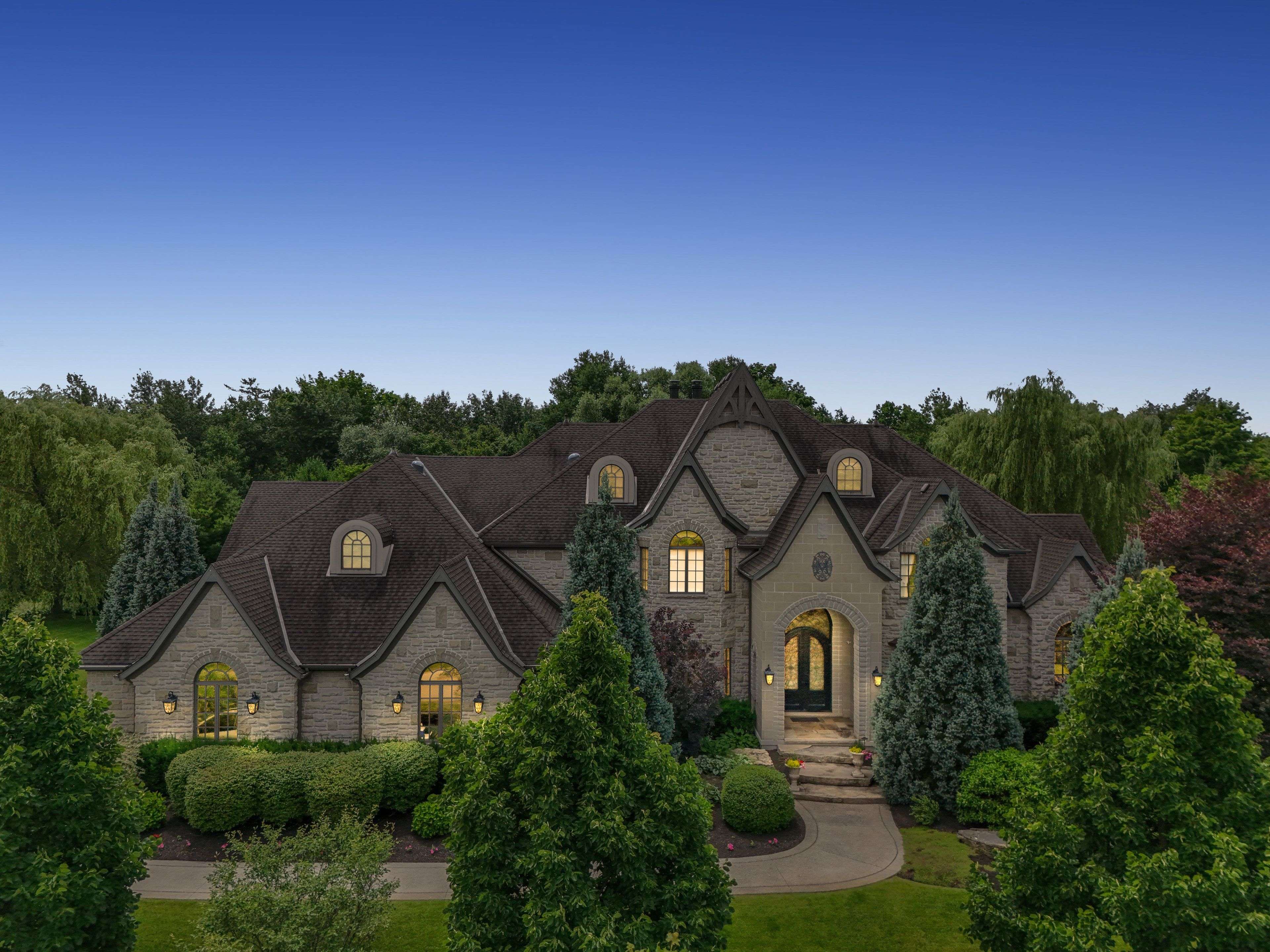 Cambridge, ON N3H 4R8,87 John Bricker RD