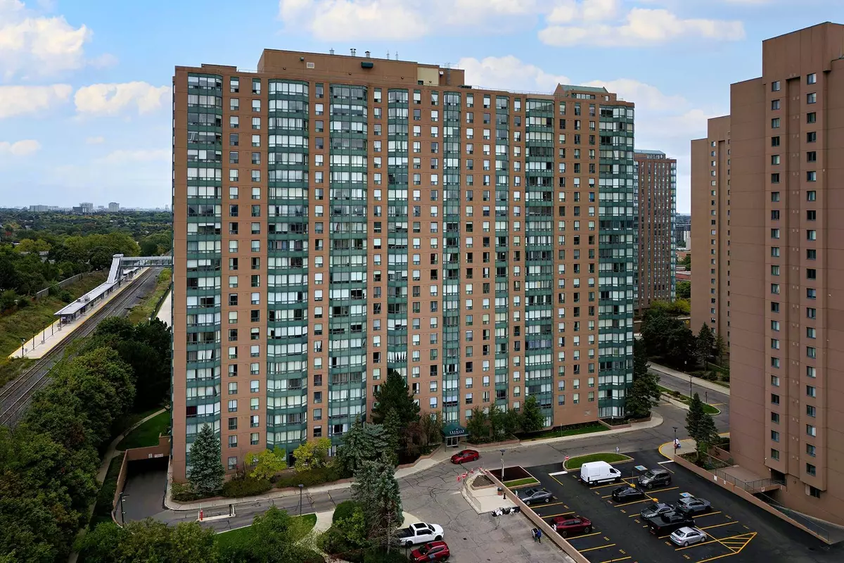 Mississauga, ON L5B 4B1,135 Hillcrest AVE #1806
