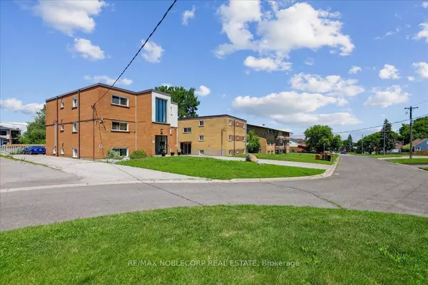 Oshawa, ON L1J 2P4,362 Elgin CT #2