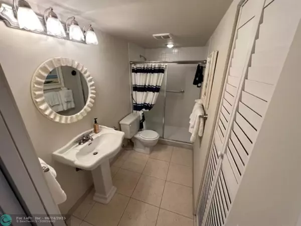 3003 Portofino Isle #K-2, Coconut Creek, FL 33066