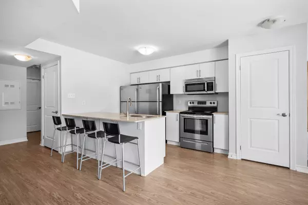 244 Penetanguishene RD #12, Barrie, ON L4M 7C2