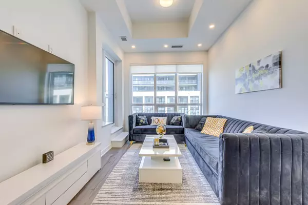 Oakville, ON L6M 5P9,405 Dundas ST W #216