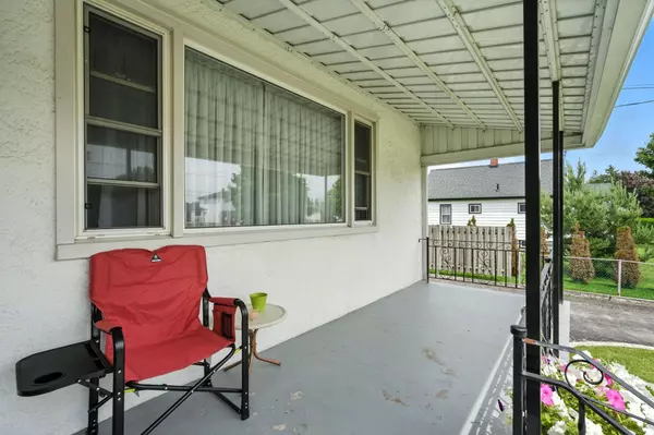 Port Colborne, ON L3K 1S4,146 Main ST E