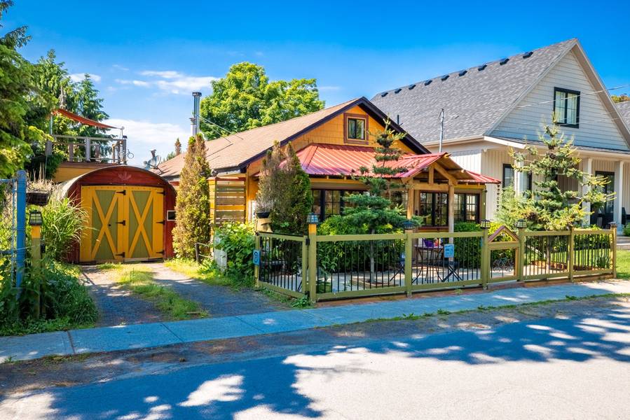 3816 Crystal Beach DR, Fort Erie, ON L0S 1B0