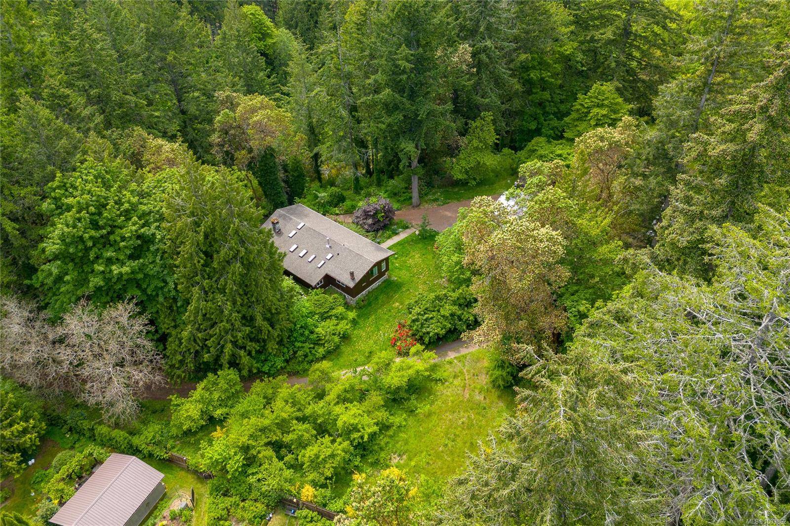 456 Sparton Rd, Saanich, BC V9E 2H4