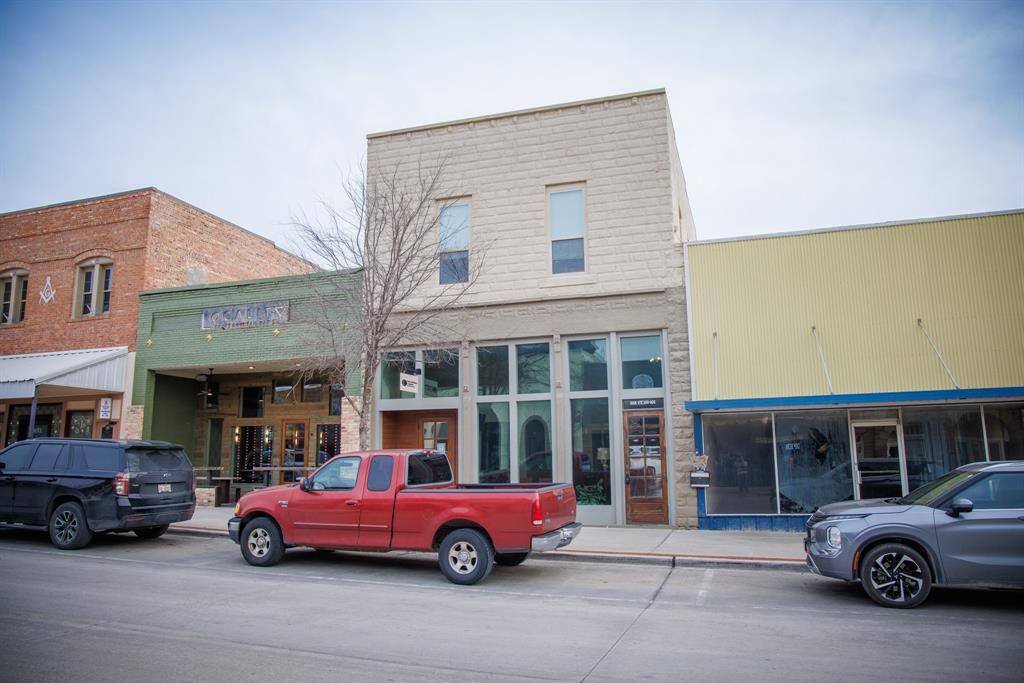 1008 Halsell Street, Bridgeport, TX 76426