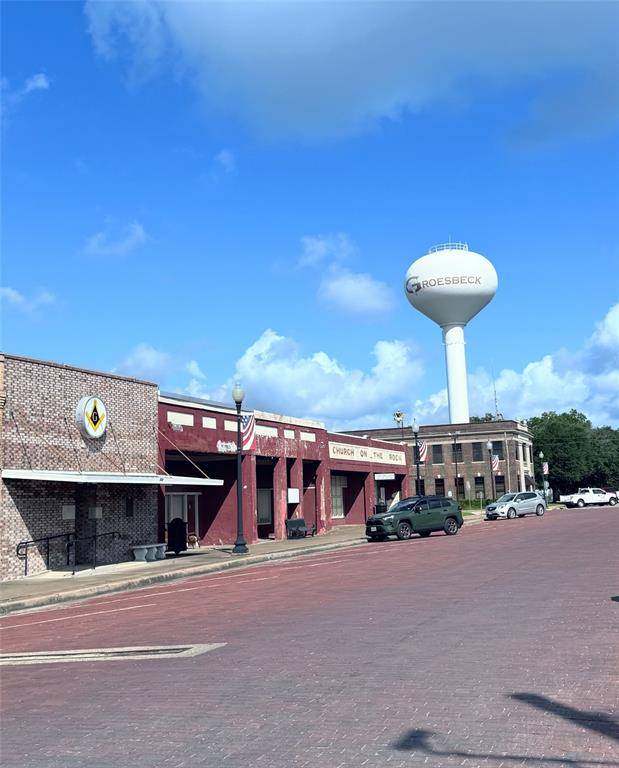 Groesbeck, TX 76642,312 W Navasota