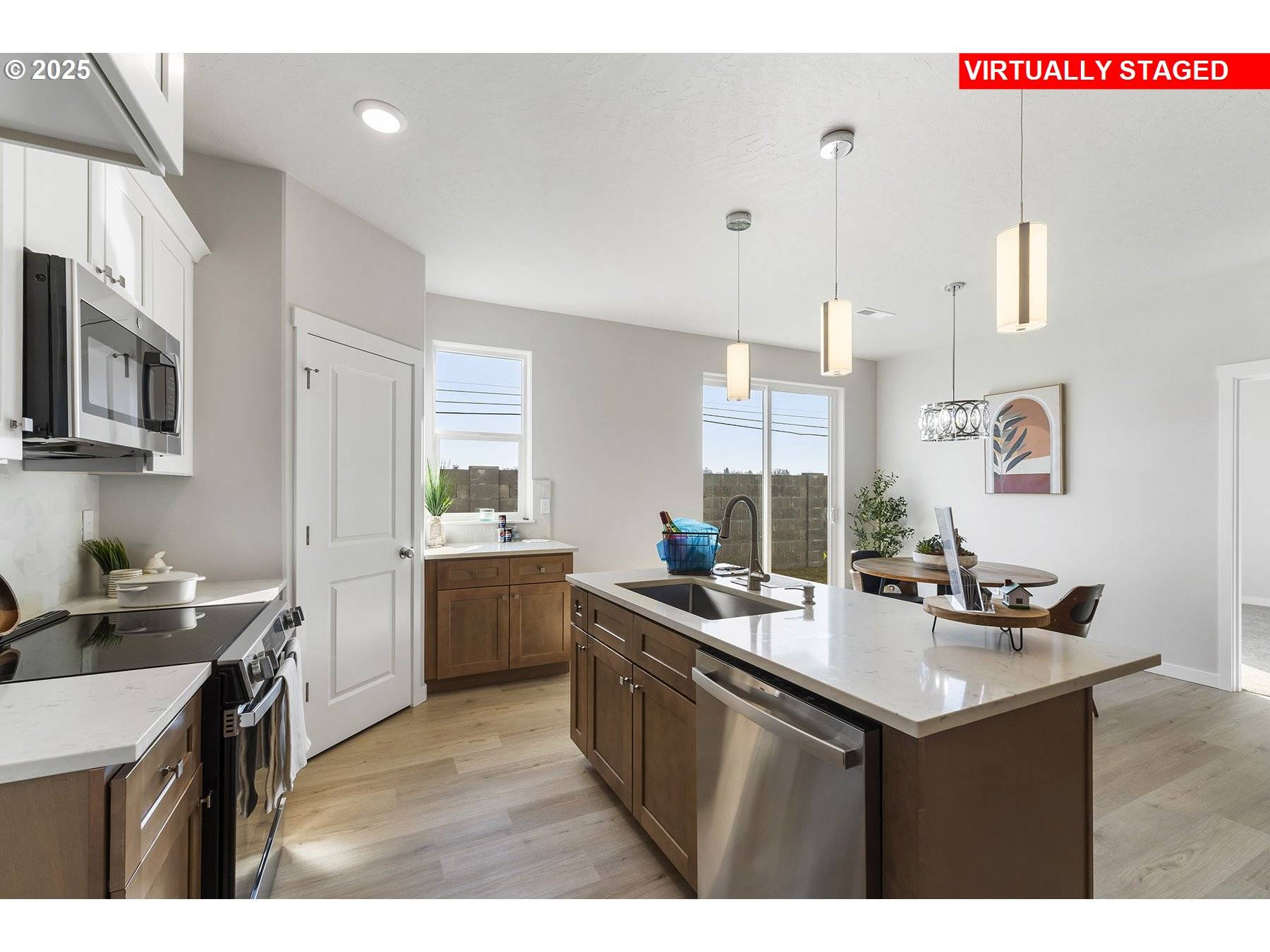 Hermiston, OR 97838,1203 NE Emerald DR