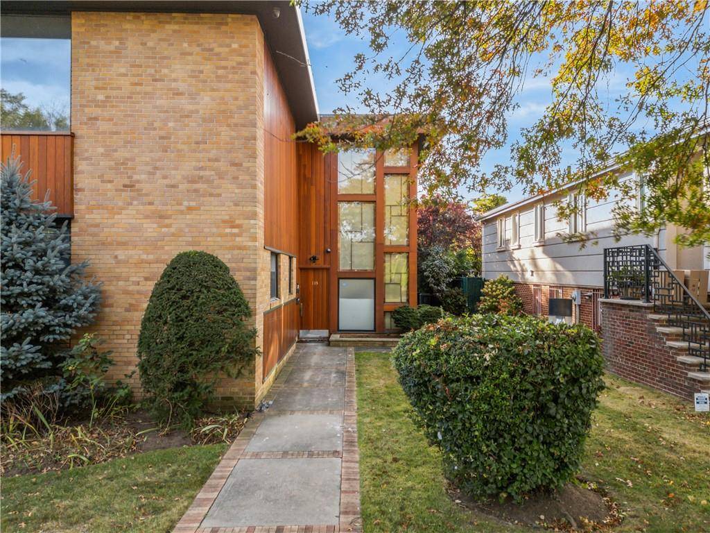 Brooklyn, NY 11235,118 Girard ST