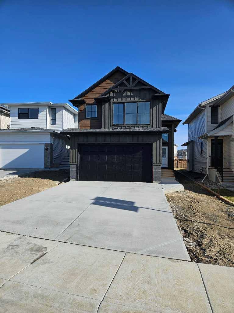 Lethbridge, AB T1J 5V1,710 Violet PL West