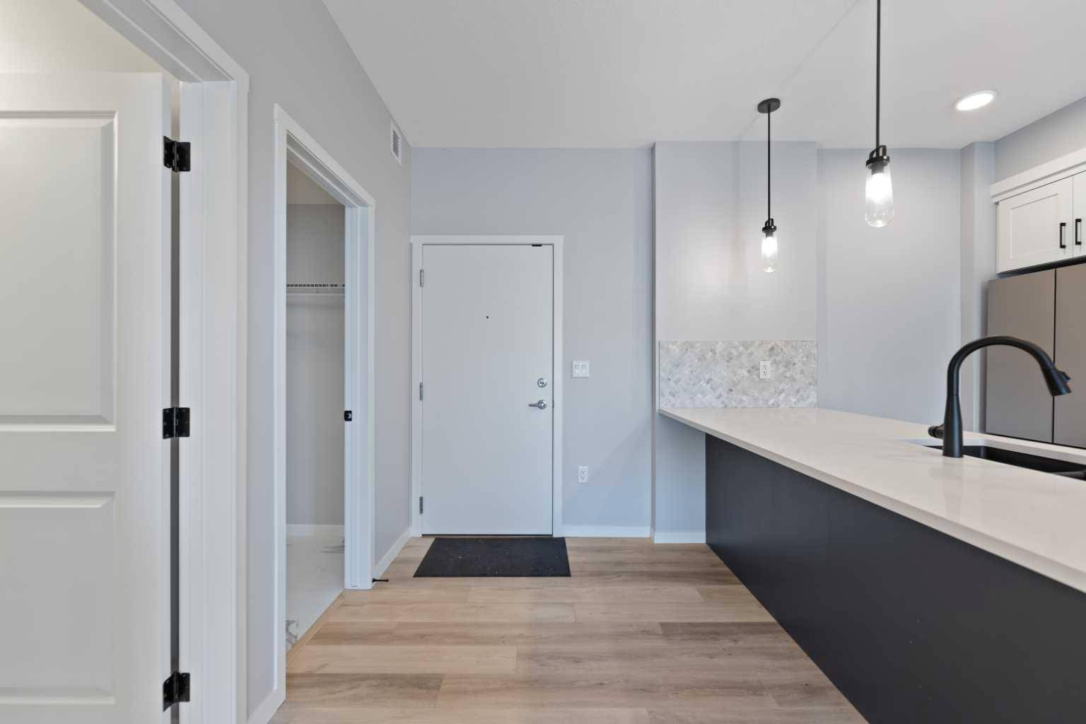 Calgary, AB T3M 3N9,42 Cranbrook GDNS Southeast #1402