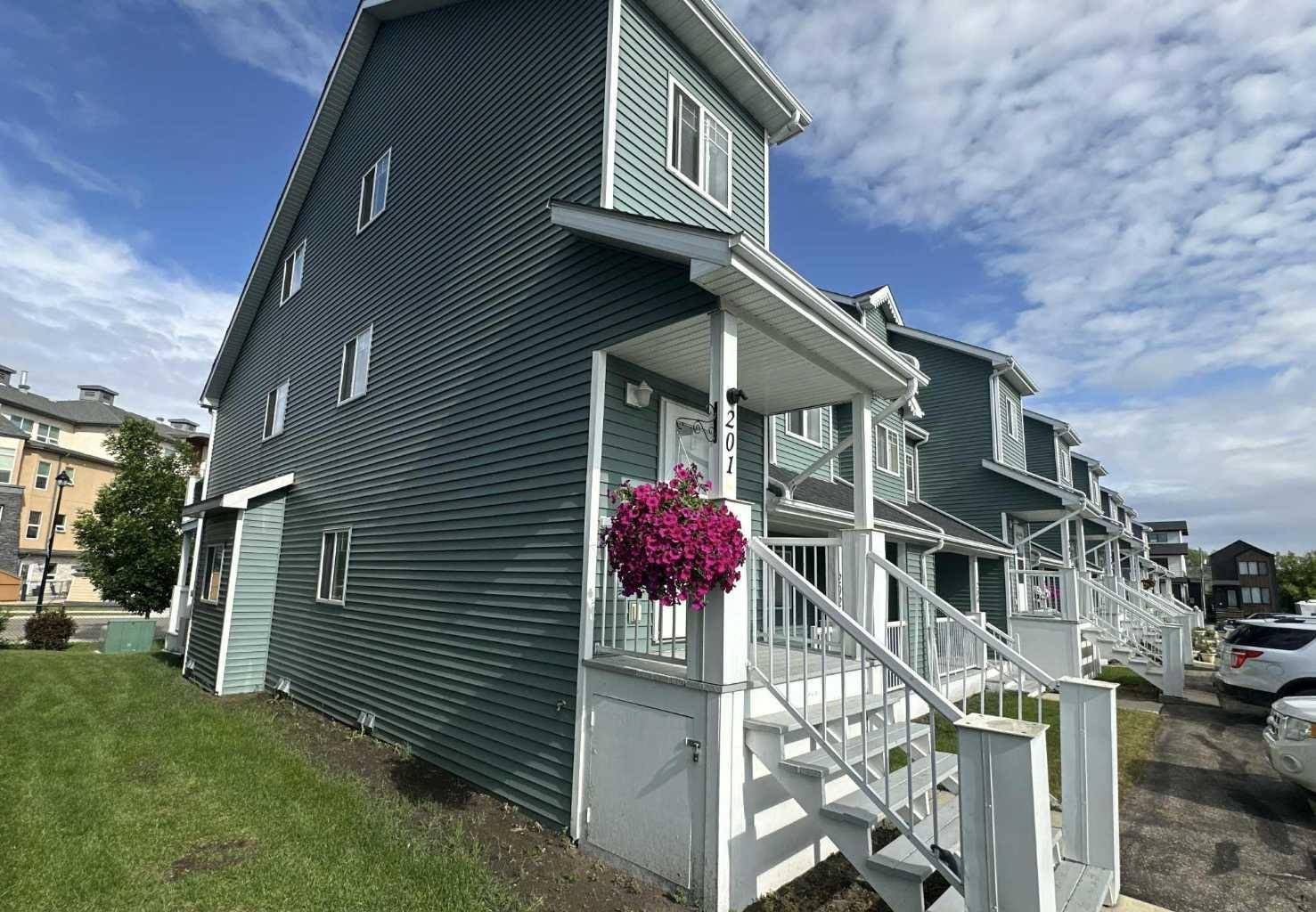 Sylvan Lake, AB T4S 1E5,5220 50A AVE #201