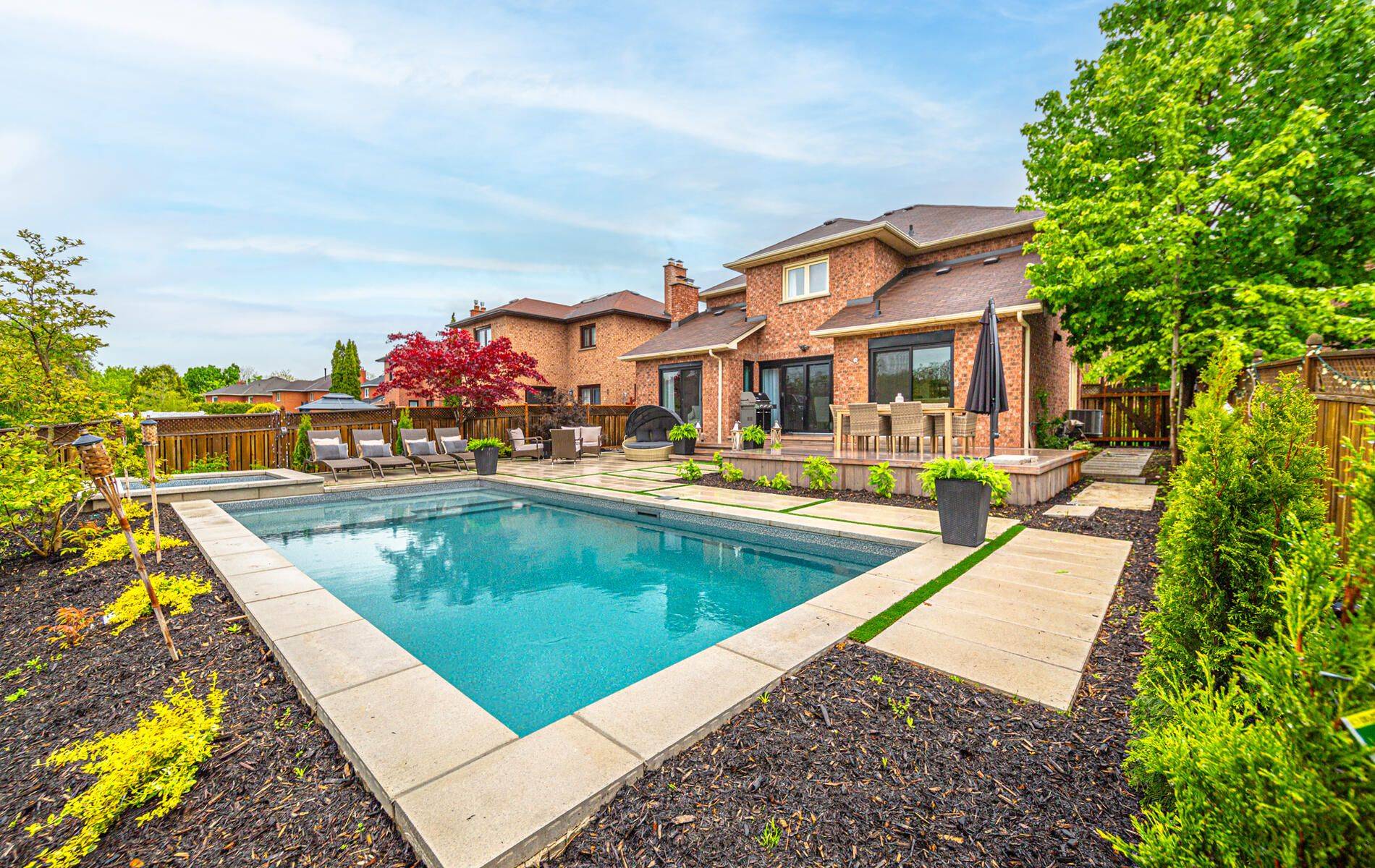 26 Kilbride DR, Whitby, ON L1R 2B3