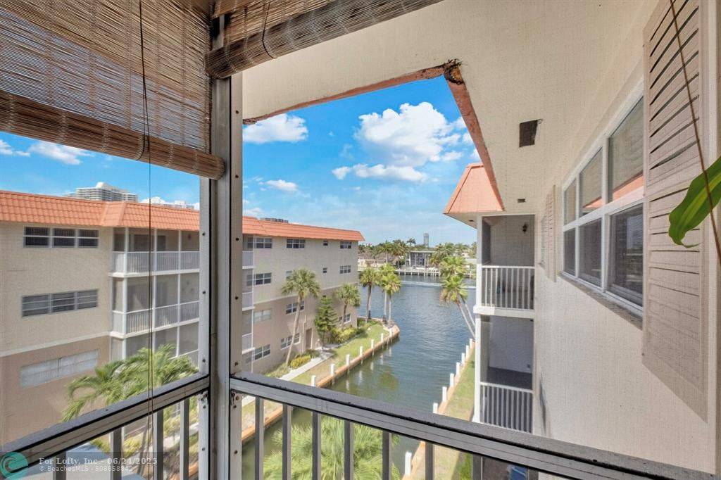 Hallandale Beach, FL 33009,2081 S Ocean Dr  #405