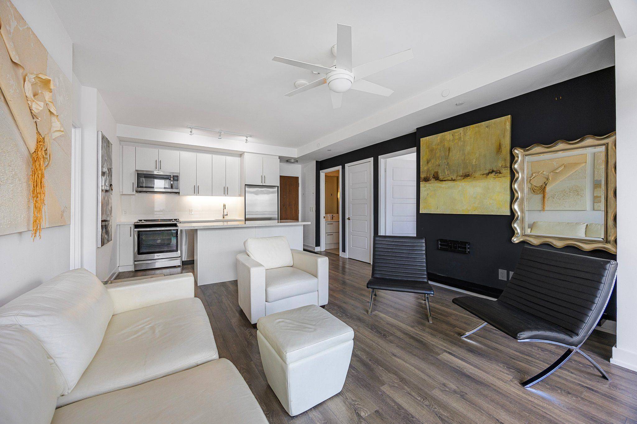 Innisfil, ON L9S 0J4,333 Sea Ray AVE #207D
