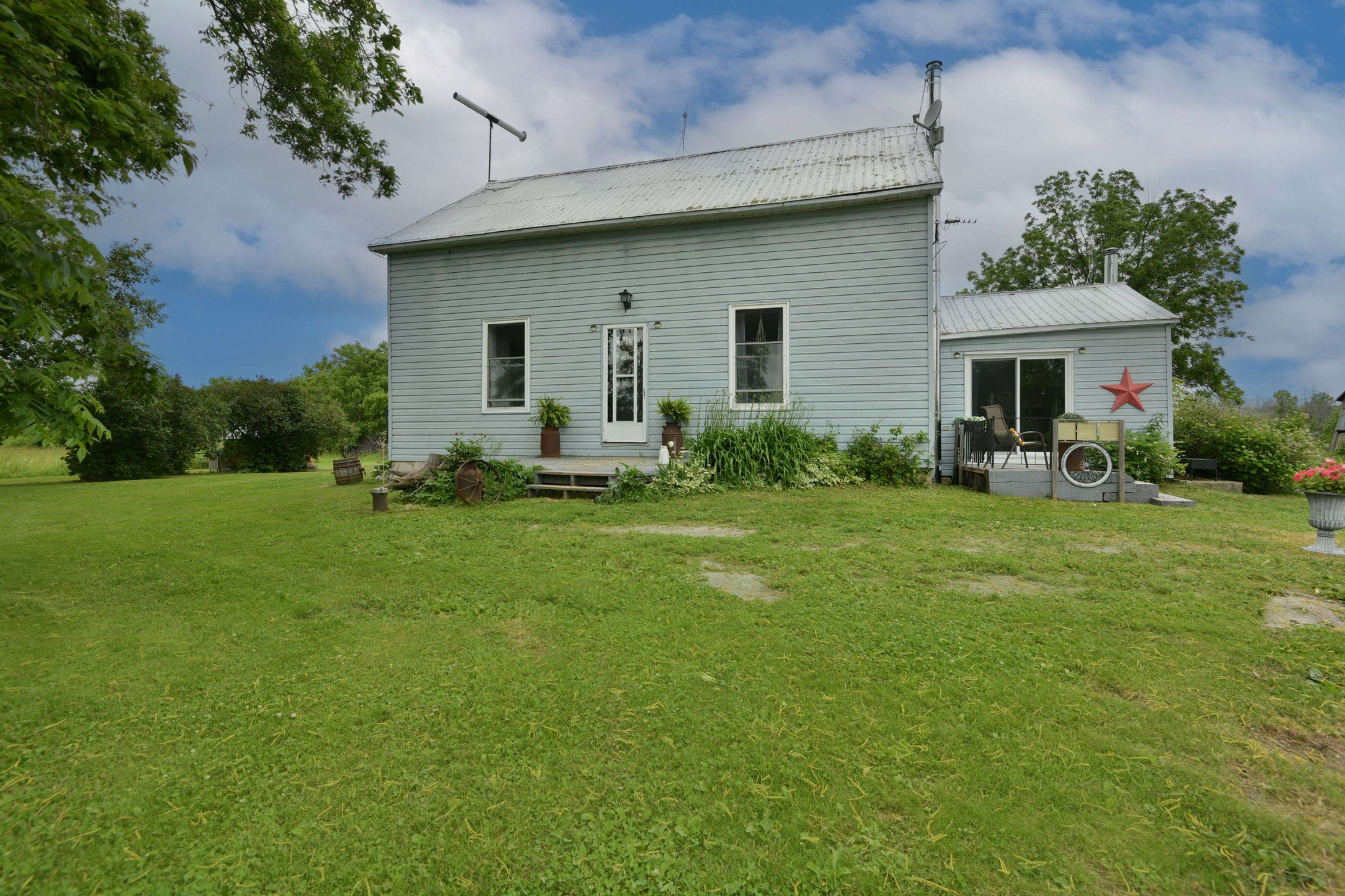 Rideau Lakes, ON K7A 4S5,806 Townline RD
