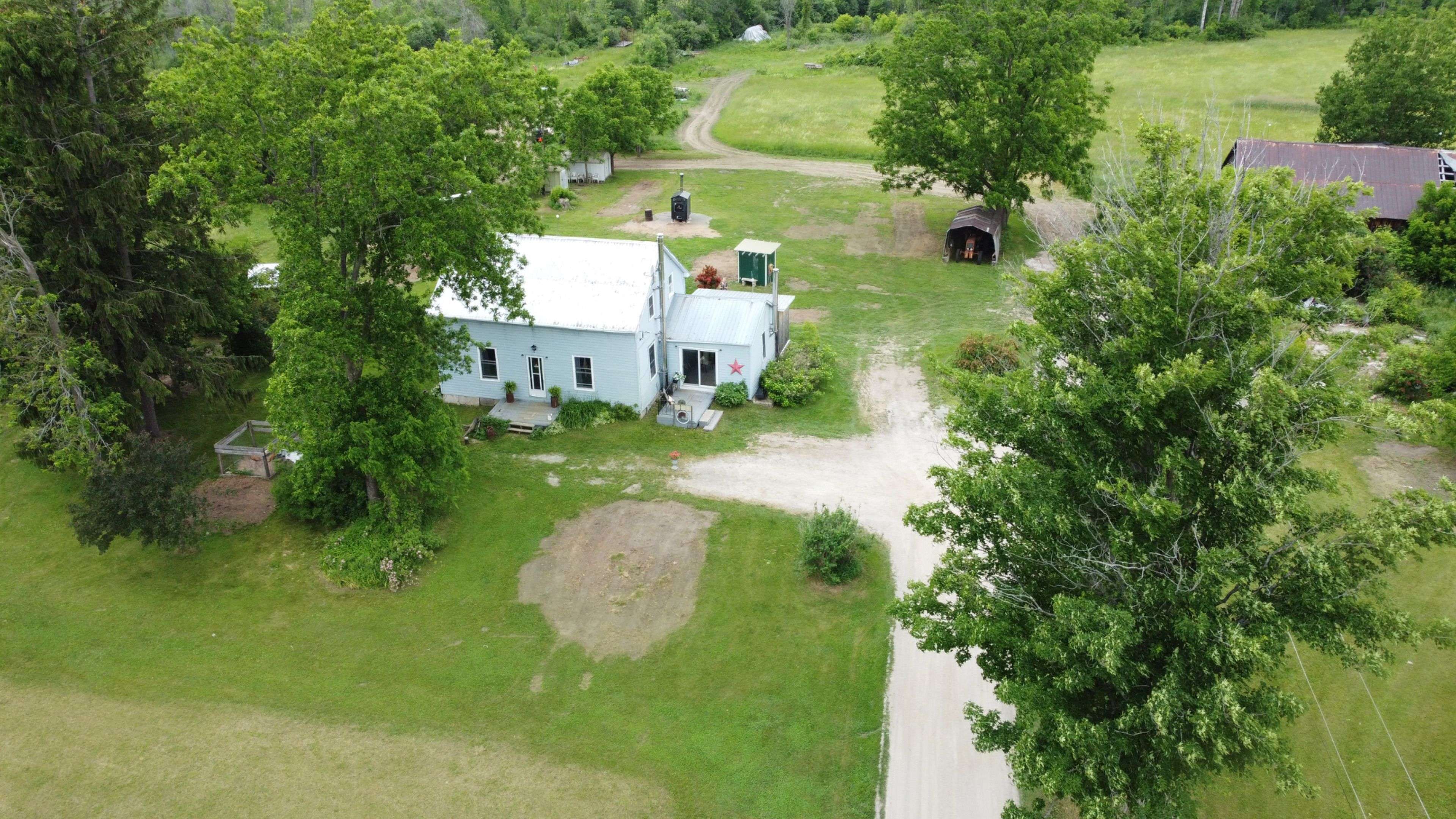 Rideau Lakes, ON K7A 4S5,806 Townline RD
