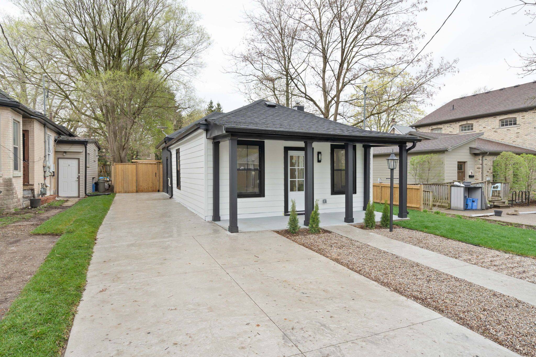 57 Palace ST, London East, ON N6B 3A6