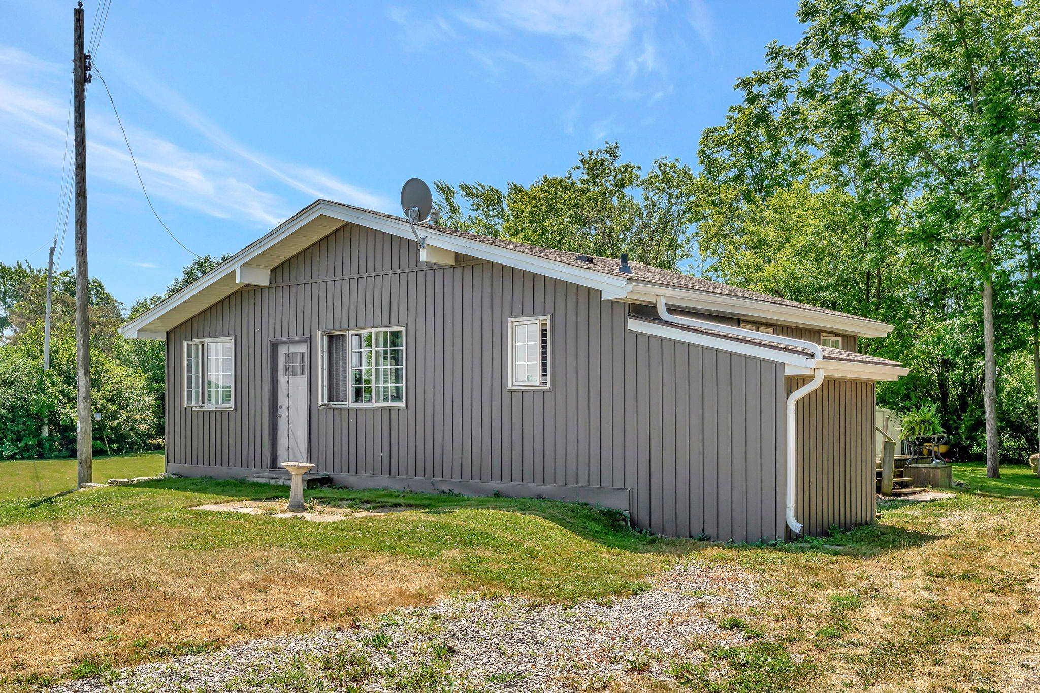 Haldimand, ON N1A 2W8,3020 Lakeshore RD