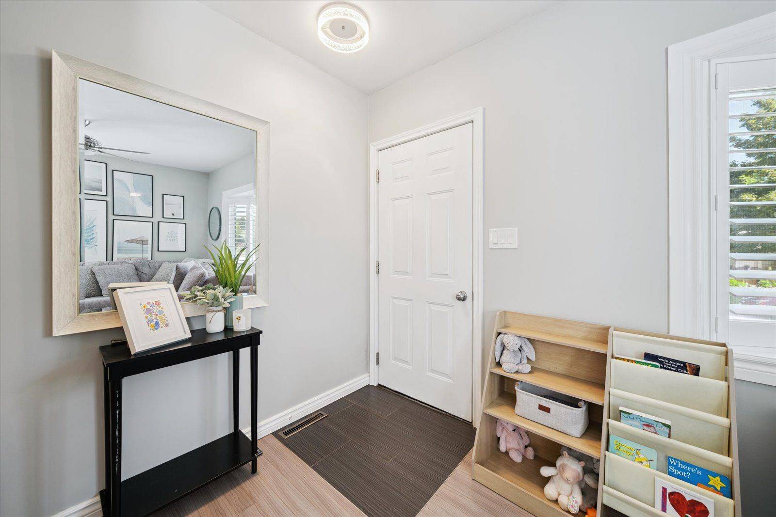 Peterborough South, ON K9J 4C1,532 Hamilton ST