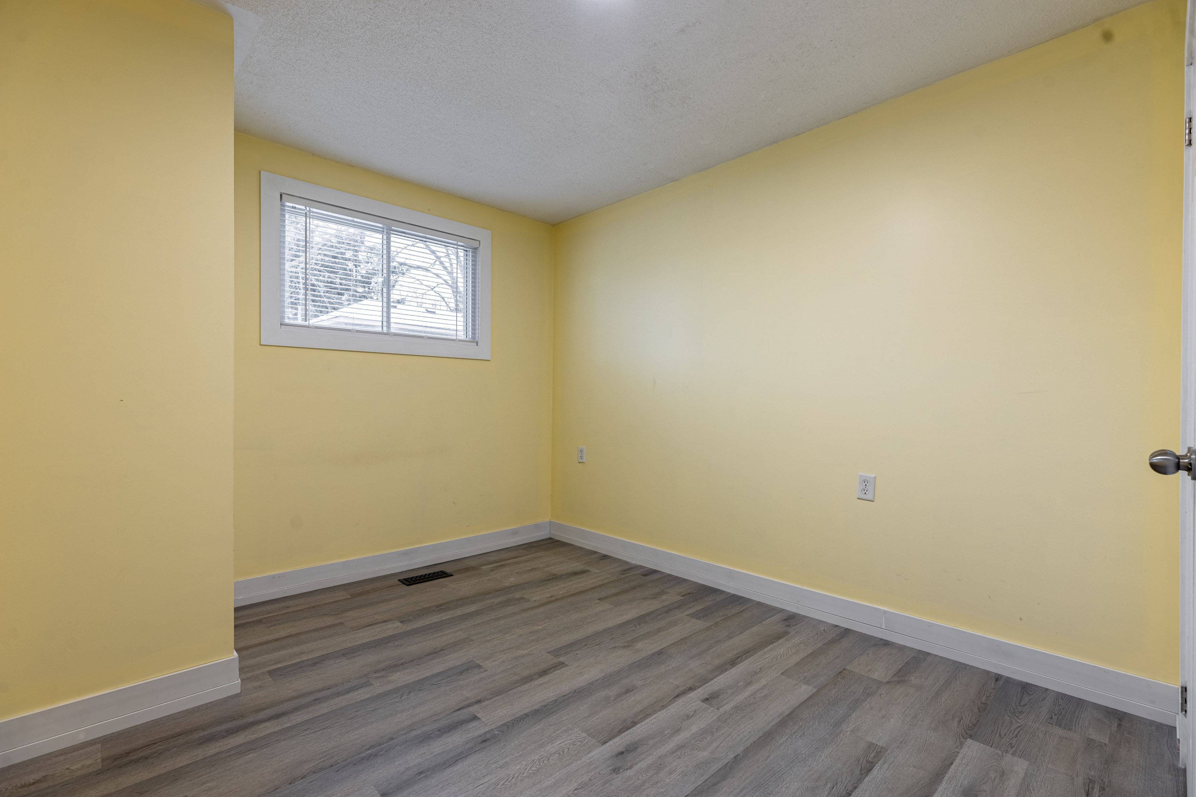 London North, ON N5X 2B8,598 Mapledale AVE