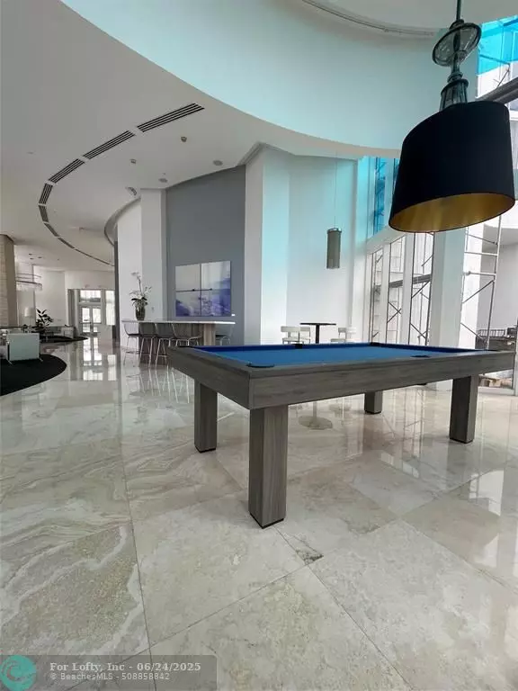 Sunny Isles Beach, FL 33160,16001 COLLINS AVE #502