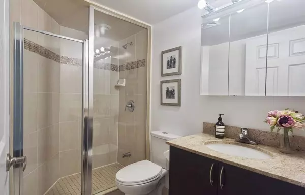 Richmond Hill, ON L4B 0C1,75 King William CRES S #504
