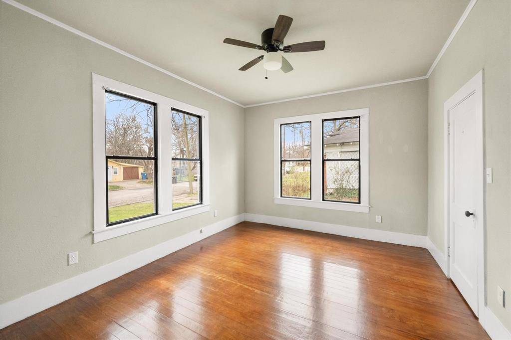 Corsicana, TX 75110,1402 W 1st Avenue